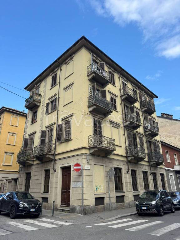 appartamento in vendita a Torino in zona Aurora