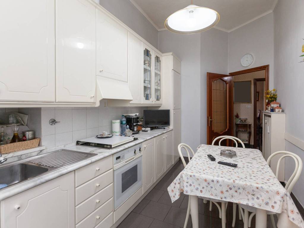 appartamento in vendita a Torino in zona Cit Turin