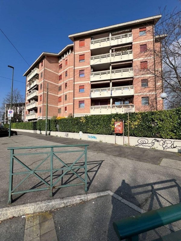 appartamento in vendita a Torino in zona Lingotto