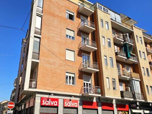 appartamento in vendita a Torino in zona Borgata Vittoria