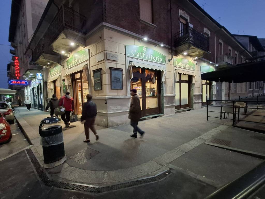 negozio in vendita a Torino in zona Borgo San Paolo