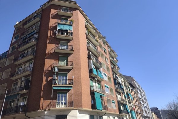 appartamento in vendita a Torino in zona Lingotto