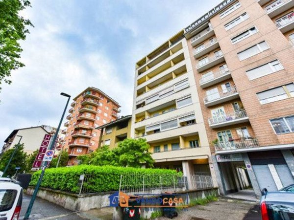 appartamento in vendita a Torino in zona Lingotto