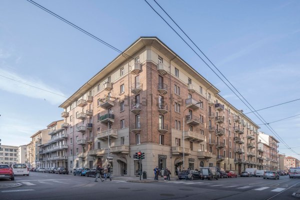 appartamento in vendita a Torino in zona Lingotto