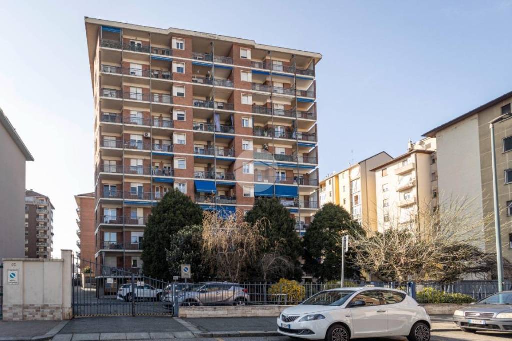 appartamento in vendita a Torino in zona Borgata Vittoria