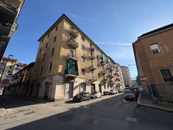 appartamento in vendita a Torino in zona Lingotto