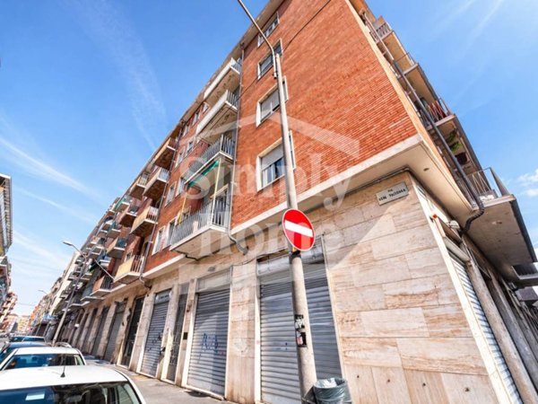 negozio in vendita a Torino in zona Santa Rita