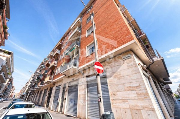 negozio in vendita a Torino in zona Santa Rita