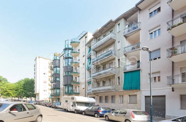 appartamento in vendita a Torino in zona Lingotto