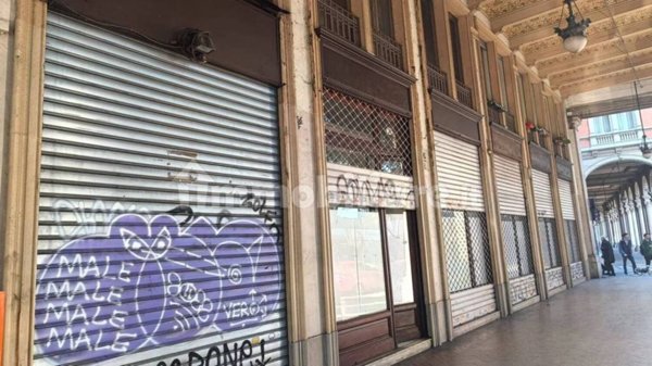 negozio in vendita a Torino in zona Crocetta