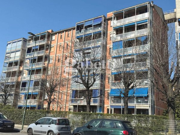 appartamento in vendita a Torino in zona Mirafiori Nord
