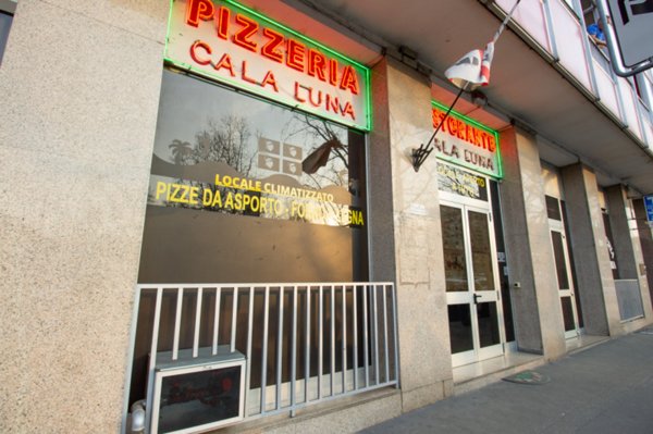 negozio in vendita a Torino in zona Rebaudengo