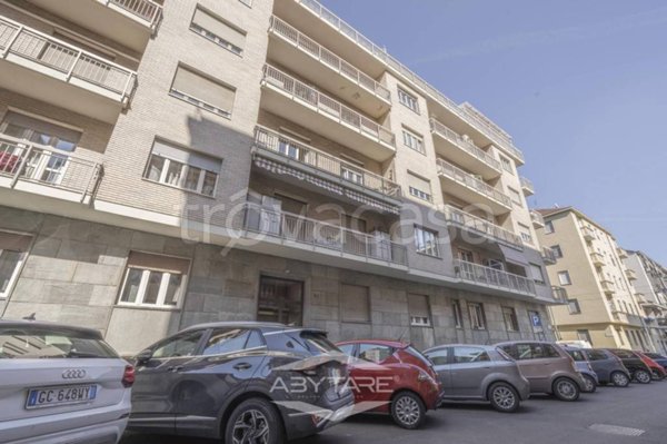 appartamento in vendita a Torino in zona Borgata Vittoria