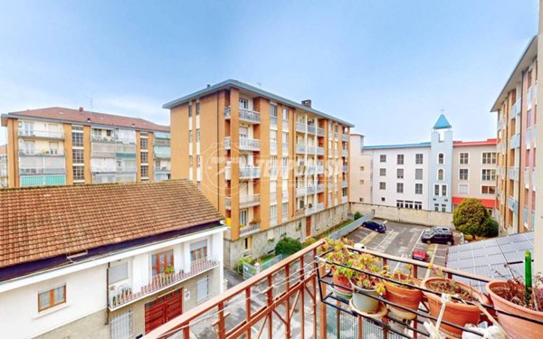 appartamento in vendita a Torino in zona Santa Rita