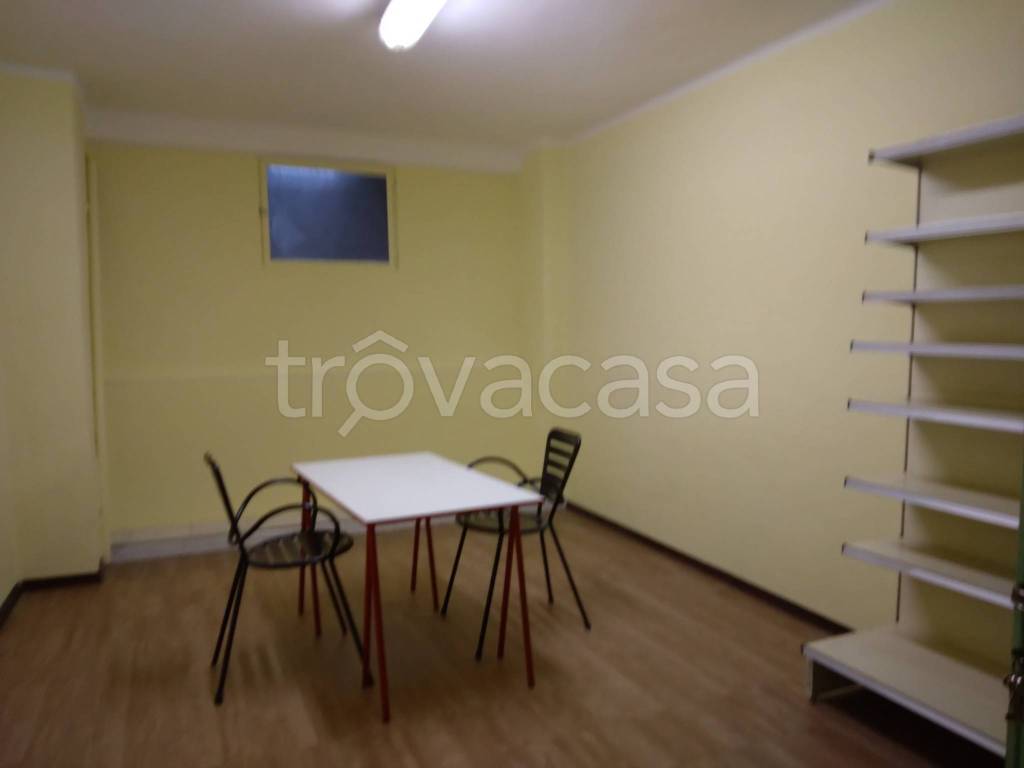 locale di sgombero in vendita a Torino in zona Crocetta