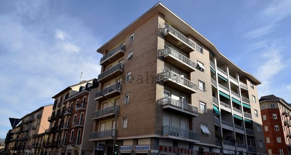 appartamento in vendita a Torino in zona Santa Rita