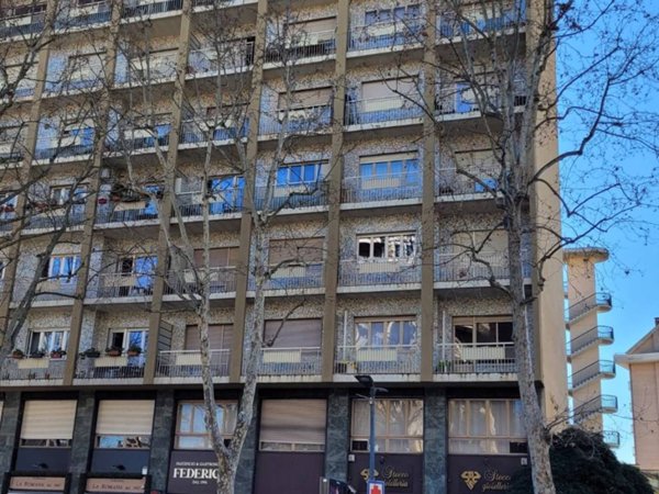 appartamento in vendita a Torino in zona Parella