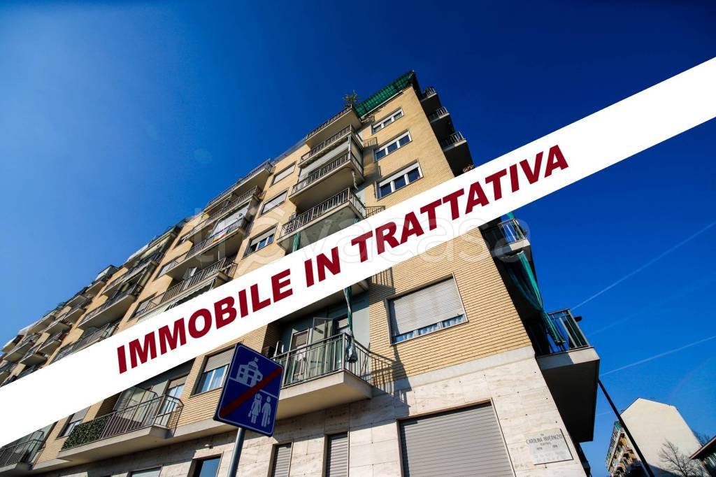 appartamento in vendita a Torino in zona Lingotto