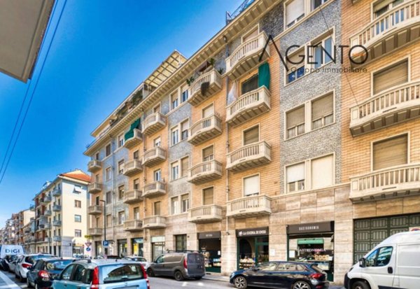 appartamento in vendita a Torino in zona Parella