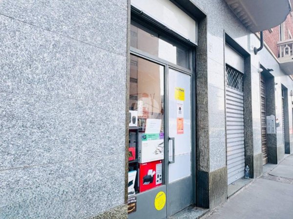 negozio in vendita a Torino in zona Madonna di Campagna