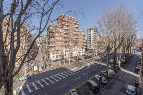 appartamento in vendita a Torino in zona Cit Turin