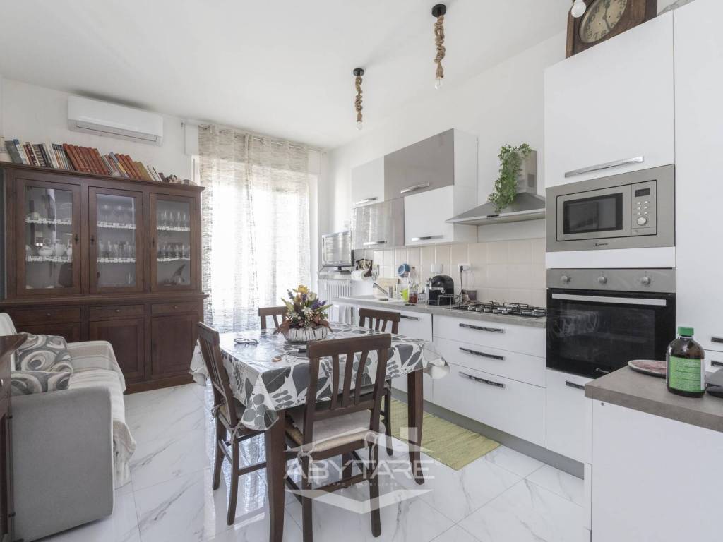 appartamento in vendita a Torino in zona Santa Rita