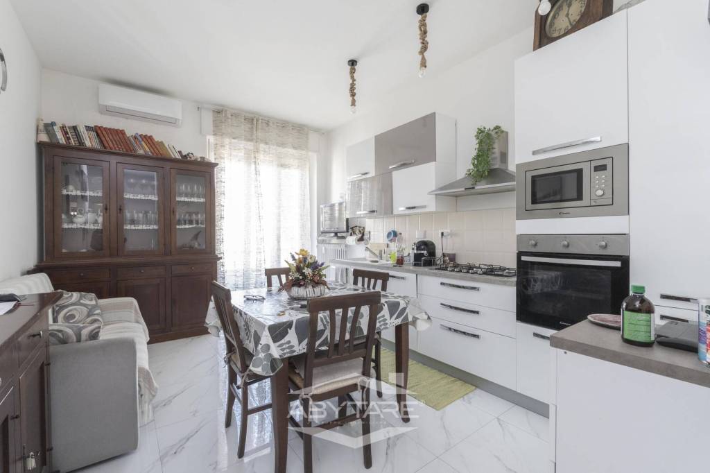 appartamento in vendita a Torino in zona Santa Rita