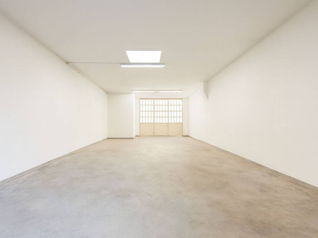 locale commerciale in vendita a Torino in zona Pozzo Strada