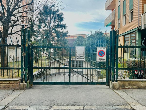 locale di sgombero in vendita a Torino in zona Pozzo Strada