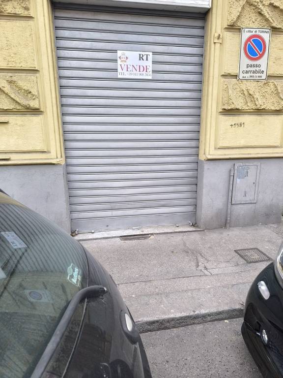 negozio in vendita a Torino in zona Cenisia