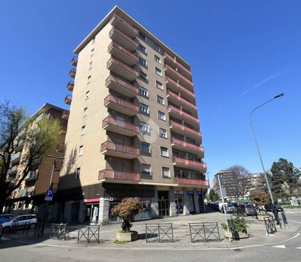 appartamento in vendita a Torino in zona Borgata Vittoria