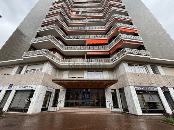 locale di sgombero in vendita a Torino in zona Mirafiori Sud