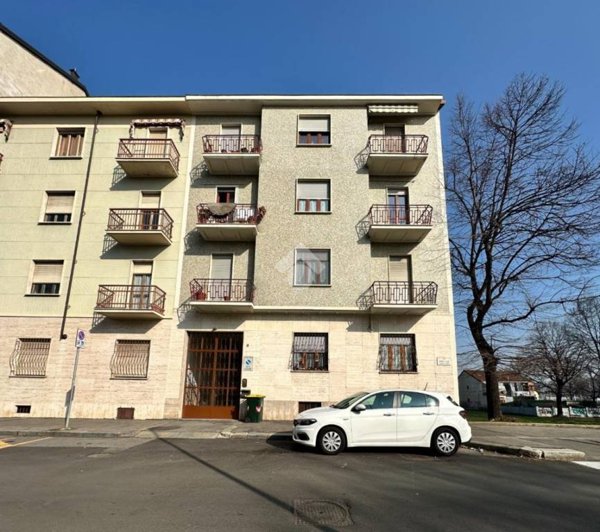 appartamento in vendita a Torino in zona Borgata Vittoria