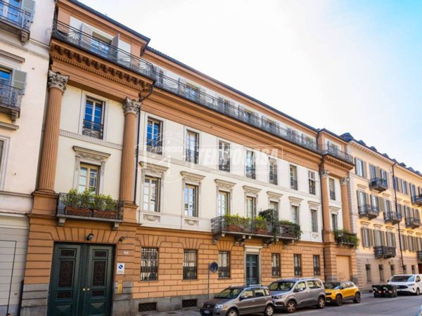 appartamento in vendita a Torino in zona Centro Storico