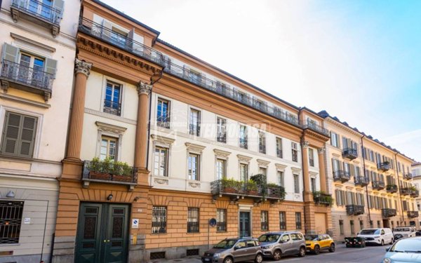 appartamento in vendita a Torino in zona Centro Storico