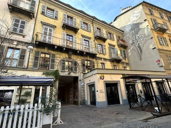 appartamento in vendita a Torino in zona San Salvario