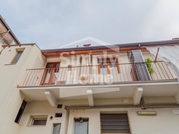 appartamento in vendita a Torino in zona Borgata Vittoria