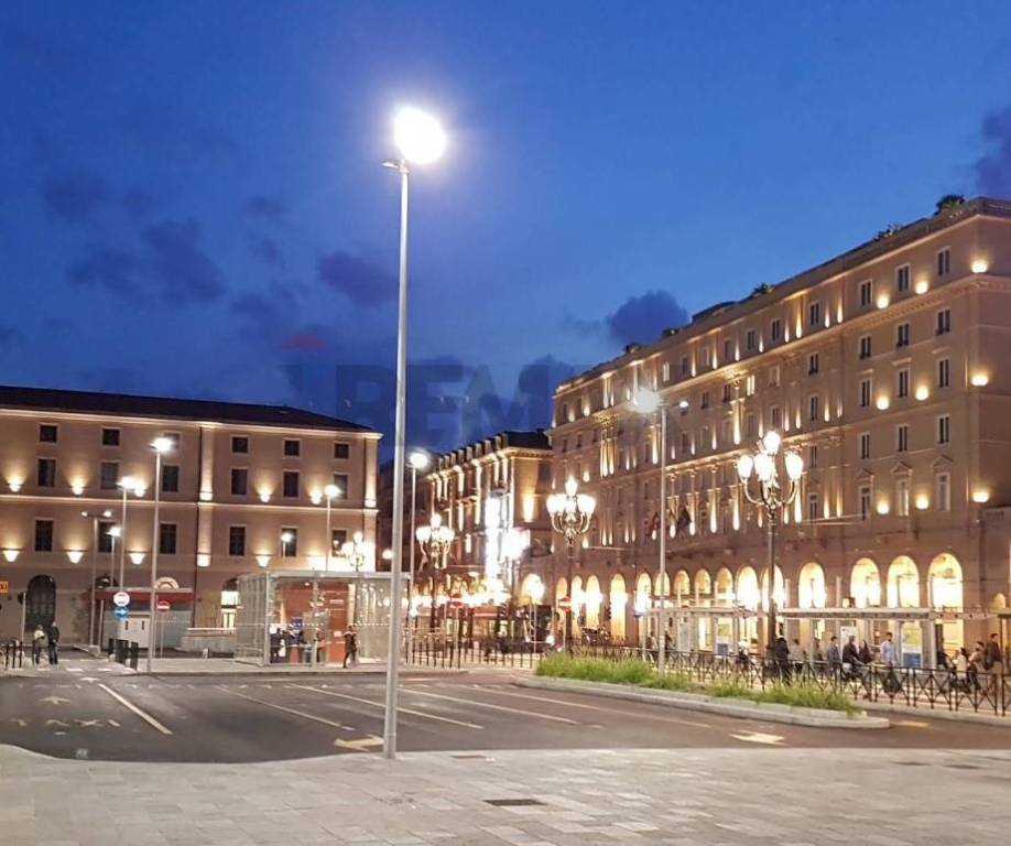 negozio in vendita a Torino in zona San Salvario