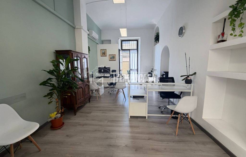 negozio in vendita a Torino in zona Campidoglio