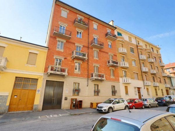 appartamento in vendita a Torino in zona Cenisia