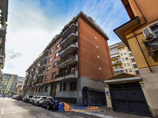 ufficio in vendita a Torino in zona Crocetta