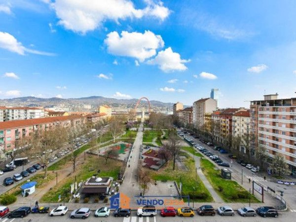 appartamento in vendita a Torino in zona Lingotto