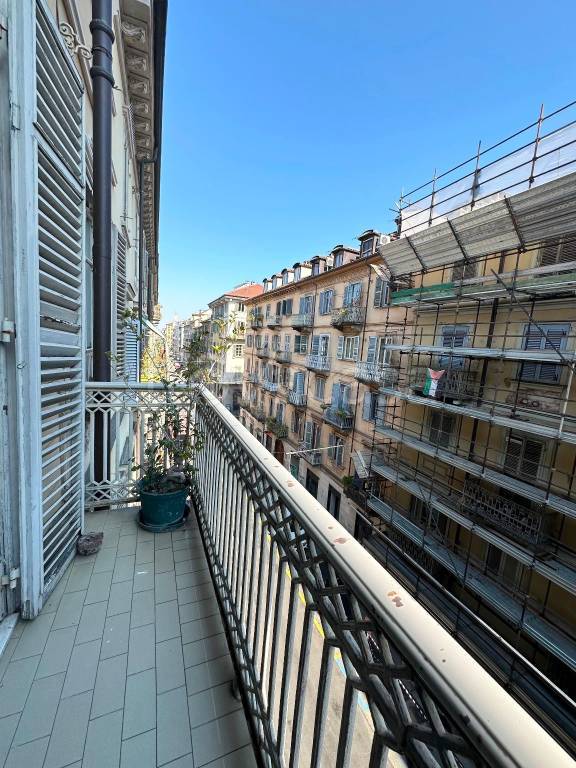 appartamento in vendita a Torino in zona San Salvario
