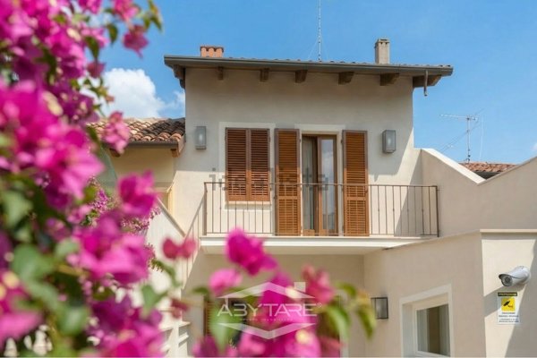 casa indipendente in vendita a Torino in zona Mirafiori Sud