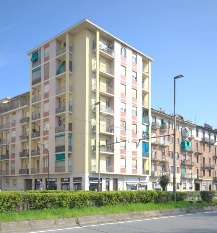 appartamento in vendita a Torino in zona Lucento