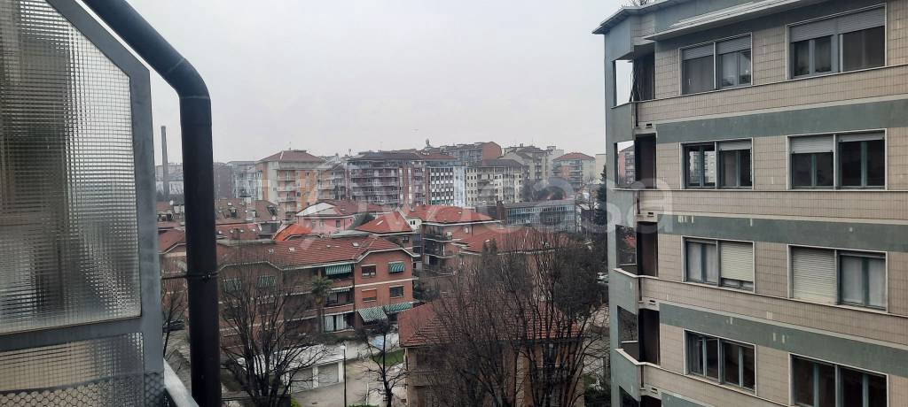 appartamento in vendita a Torino in zona Santa Rita