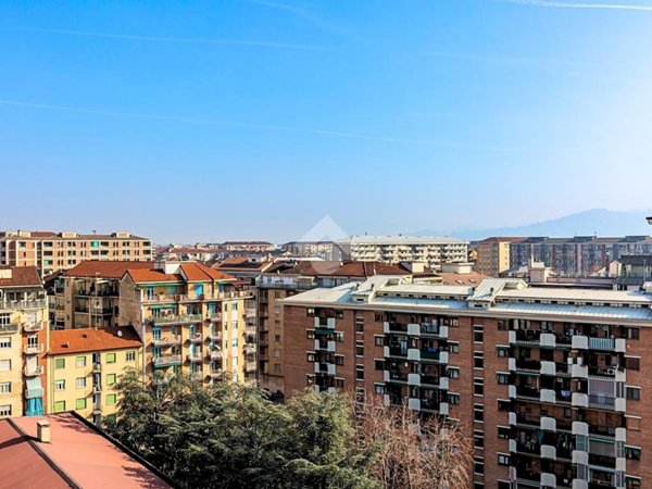 appartamento in vendita a Torino in zona Santa Rita