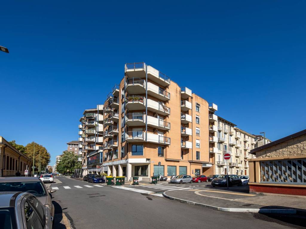 appartamento in vendita a Torino in zona Cenisia