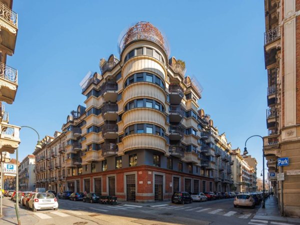 ufficio in vendita a Torino in zona Crocetta