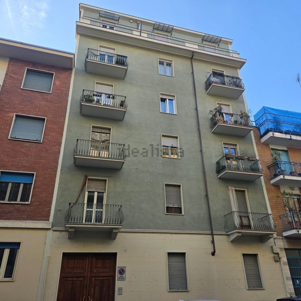 appartamento in vendita a Torino in zona Borgata Vittoria